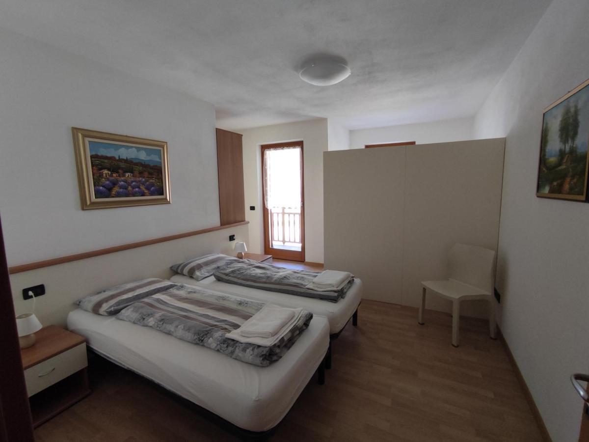 Residenza Arcobaleno Aparthotel Tenno Exteriör bild